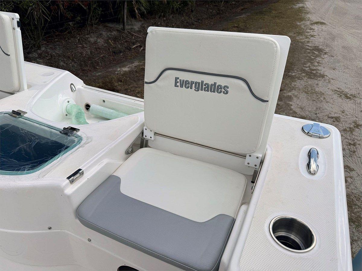 24' Everglades 2017 243 CC 2017