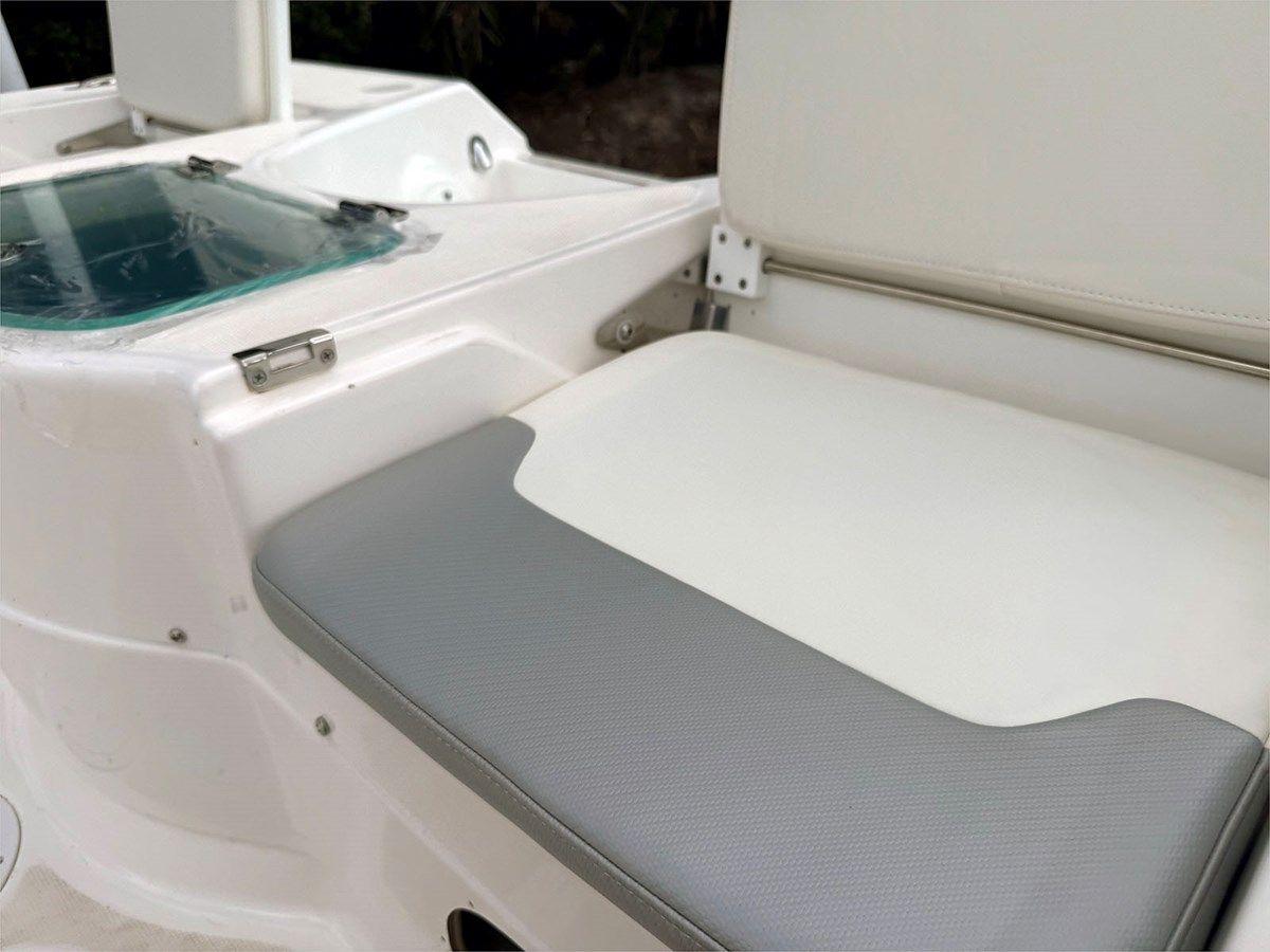 best yacht sales deals 24' Everglades 2017 243 CC - Everglades