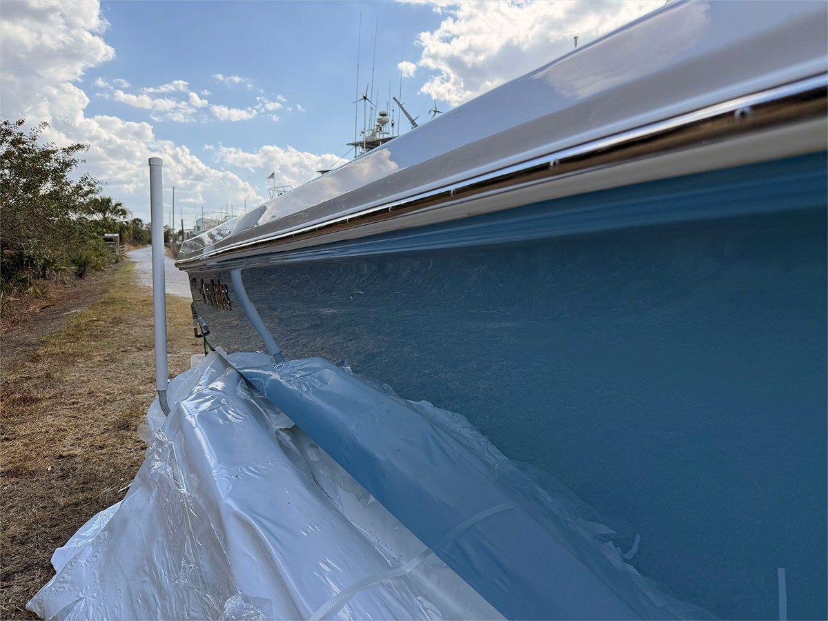 Buy a 24' Everglades 2017 243 CC 24 at Shestakov Yacht Sales