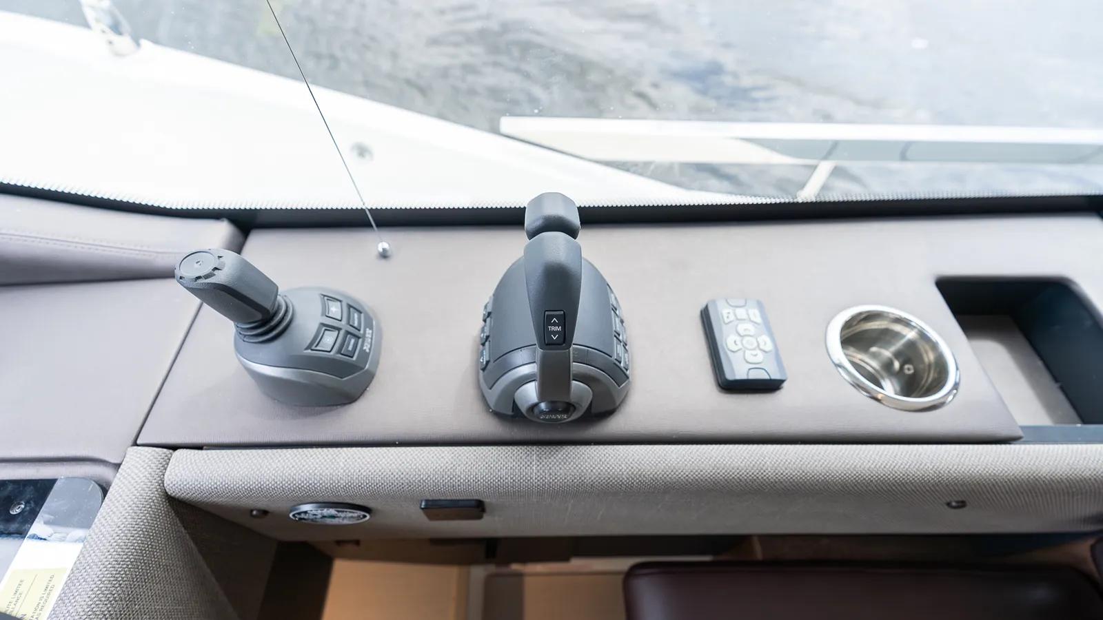 best yacht sales deals F4.9 - PRESTIGE