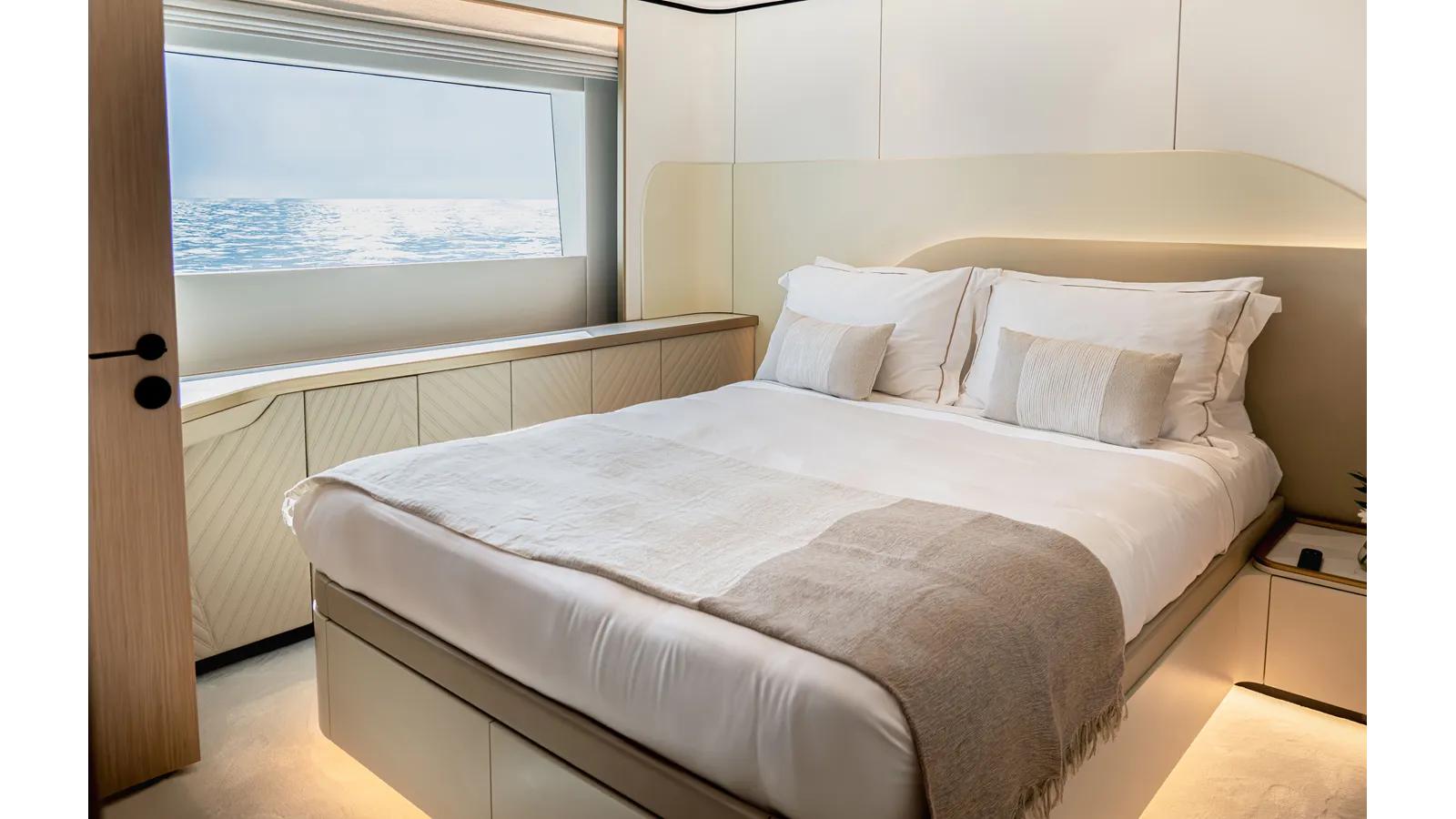 Buy a 100 TERRACE - Majesty Yachts at Shestakov Yacht Sales