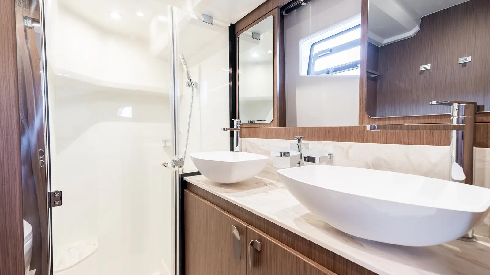 F4.9 F4.9 yacht sale