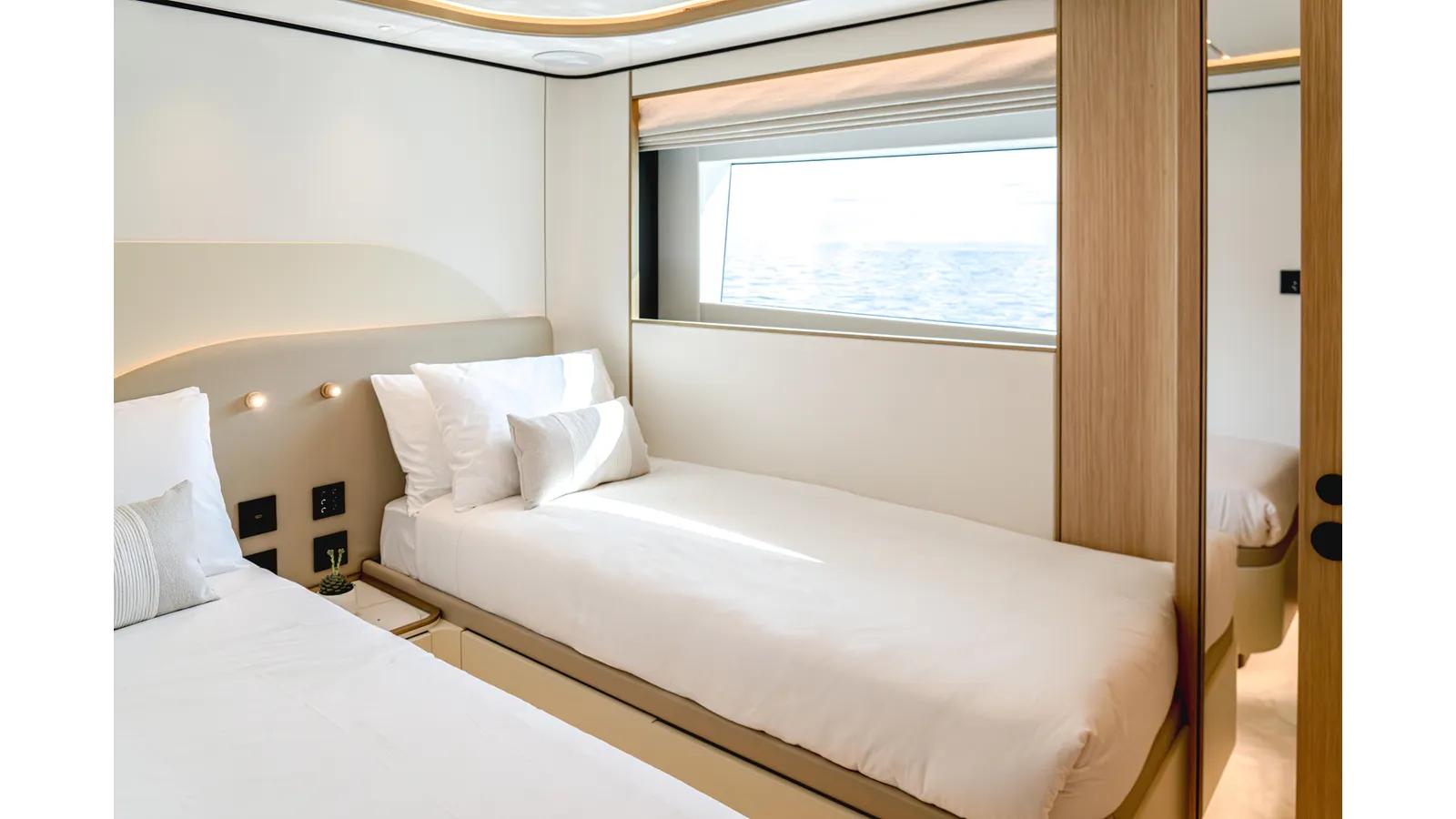 Buy a yacht 100 TERRACE