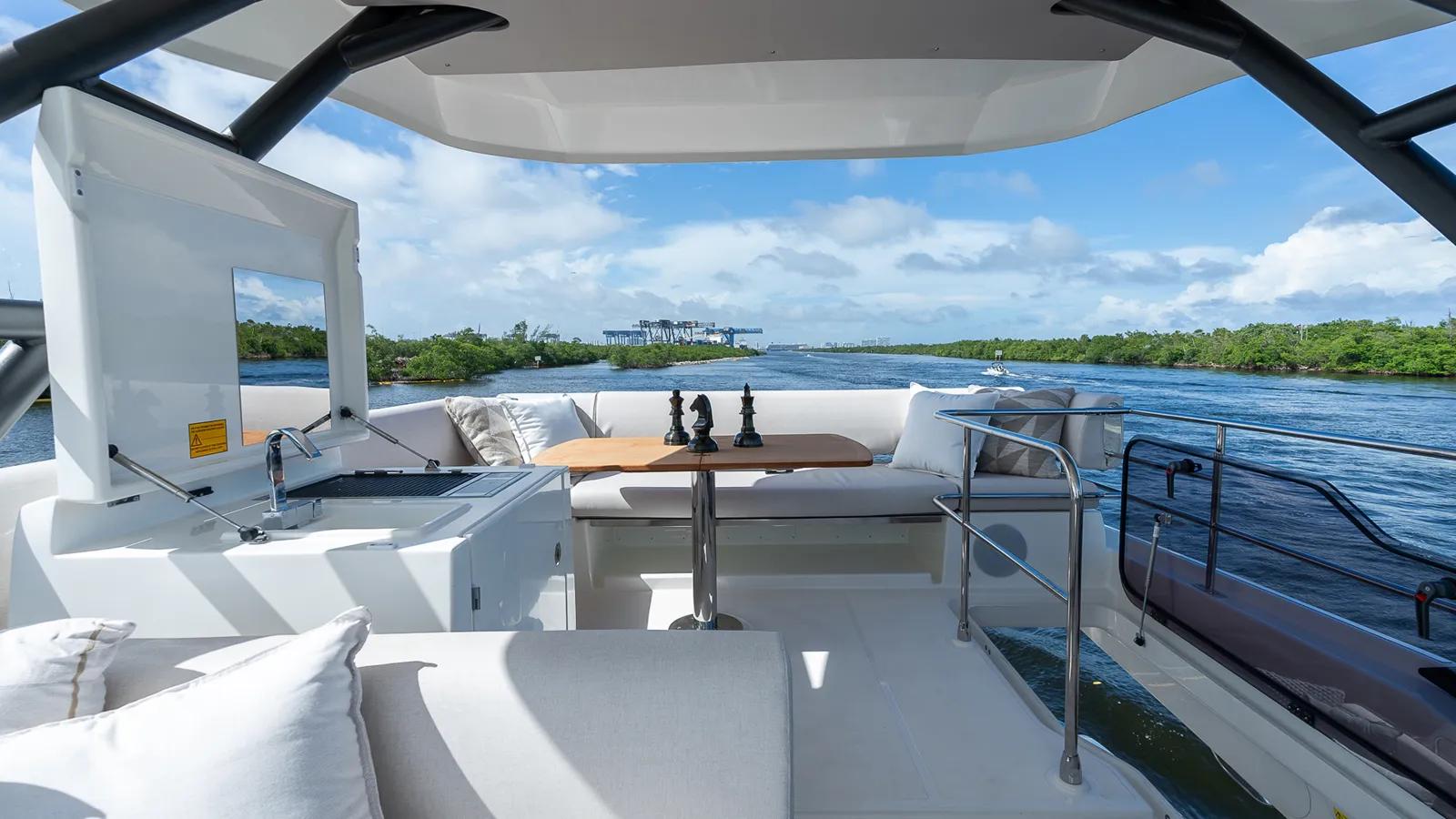 Buy a yacht F4.9 F4.9