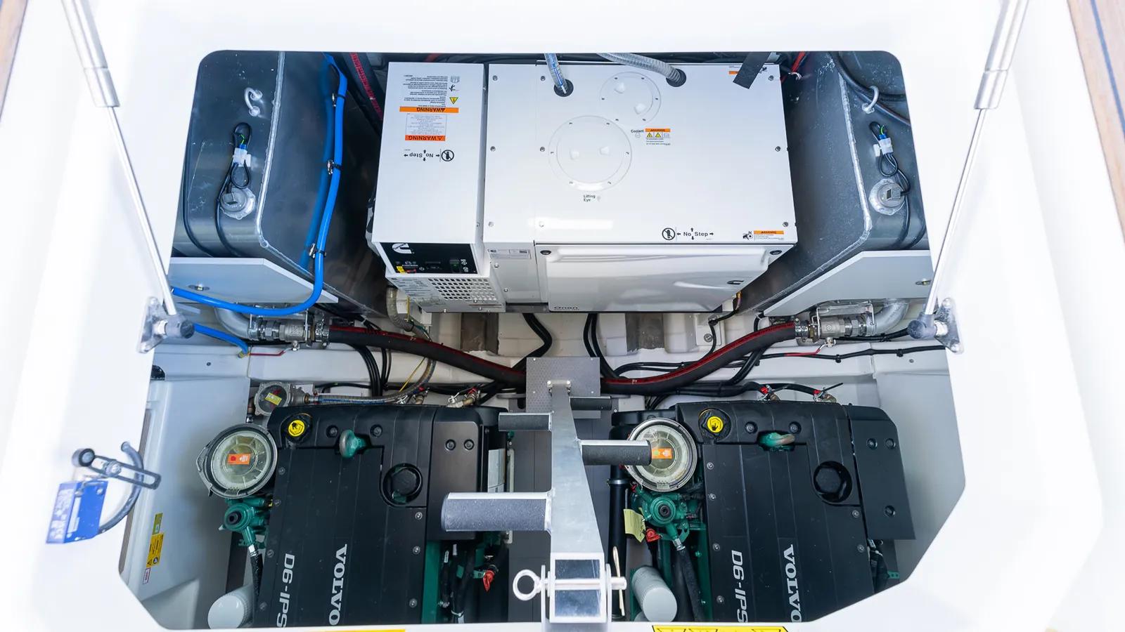 Buy a F4.9 - PRESTIGE at Shestakov Yacht Sales