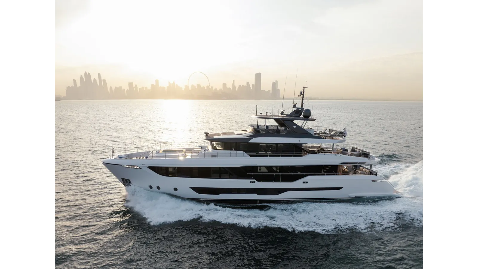 the best price on MAJESTY 112