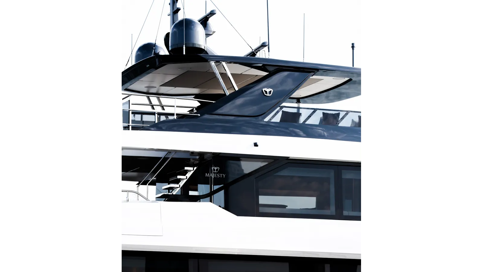 best yacht sales deals MAJESTY 112 - Majesty Yachts