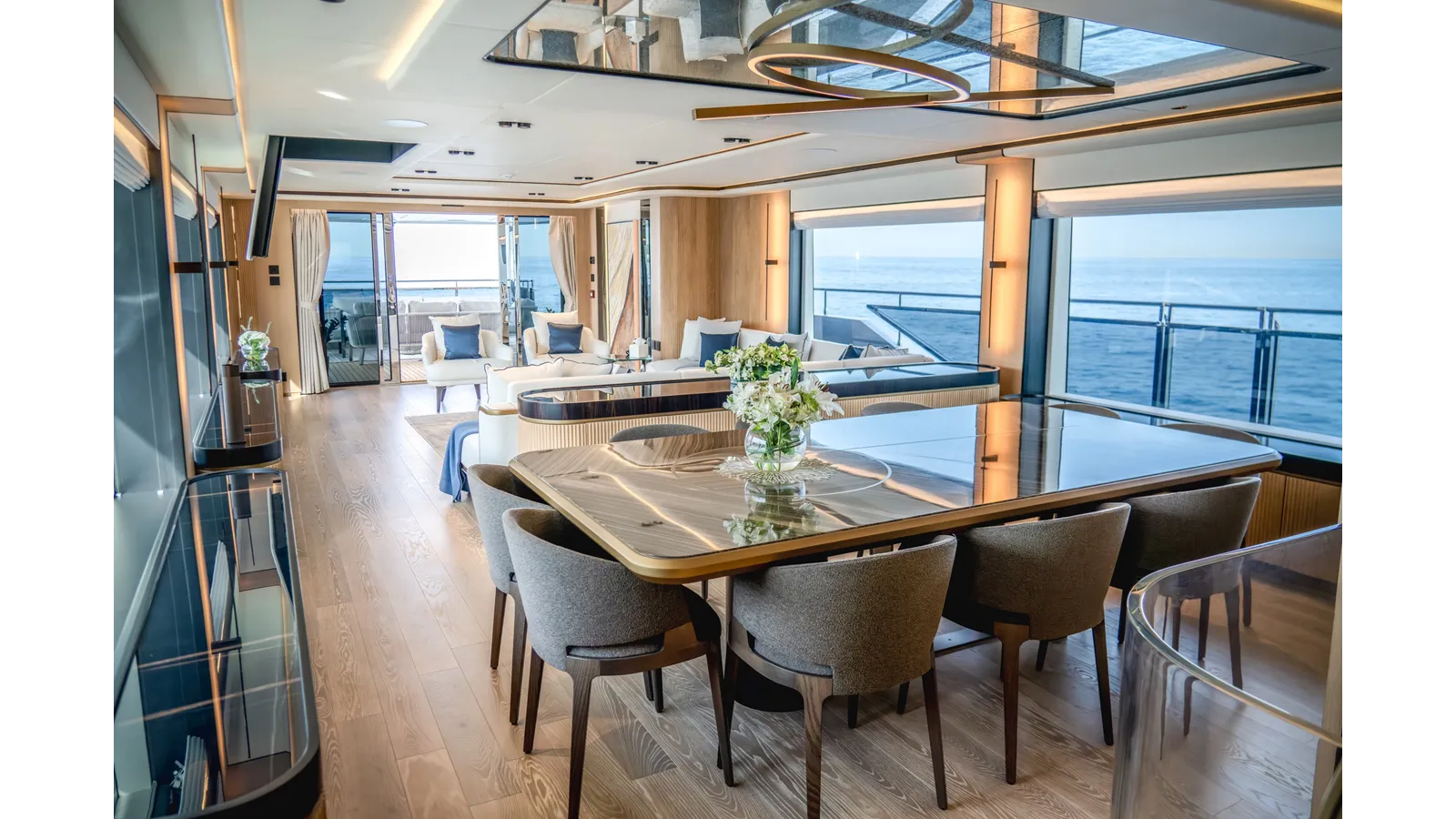 the best price on MAJESTY 112 2026