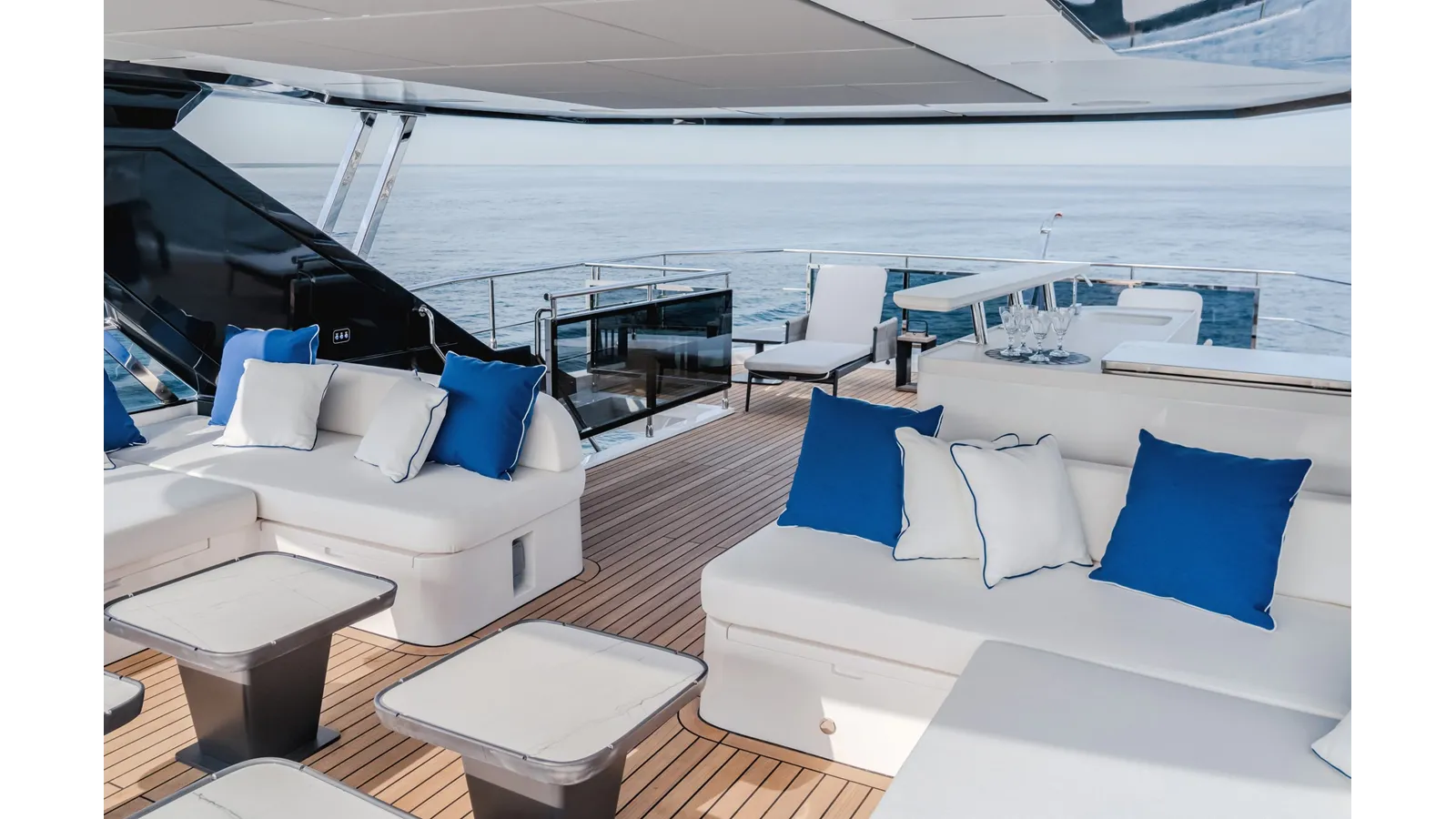 MAJESTY 112 yacht sale