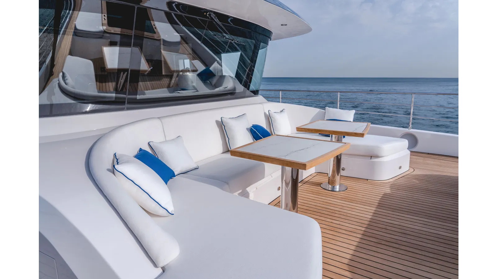 the best price on MAJESTY 112 112