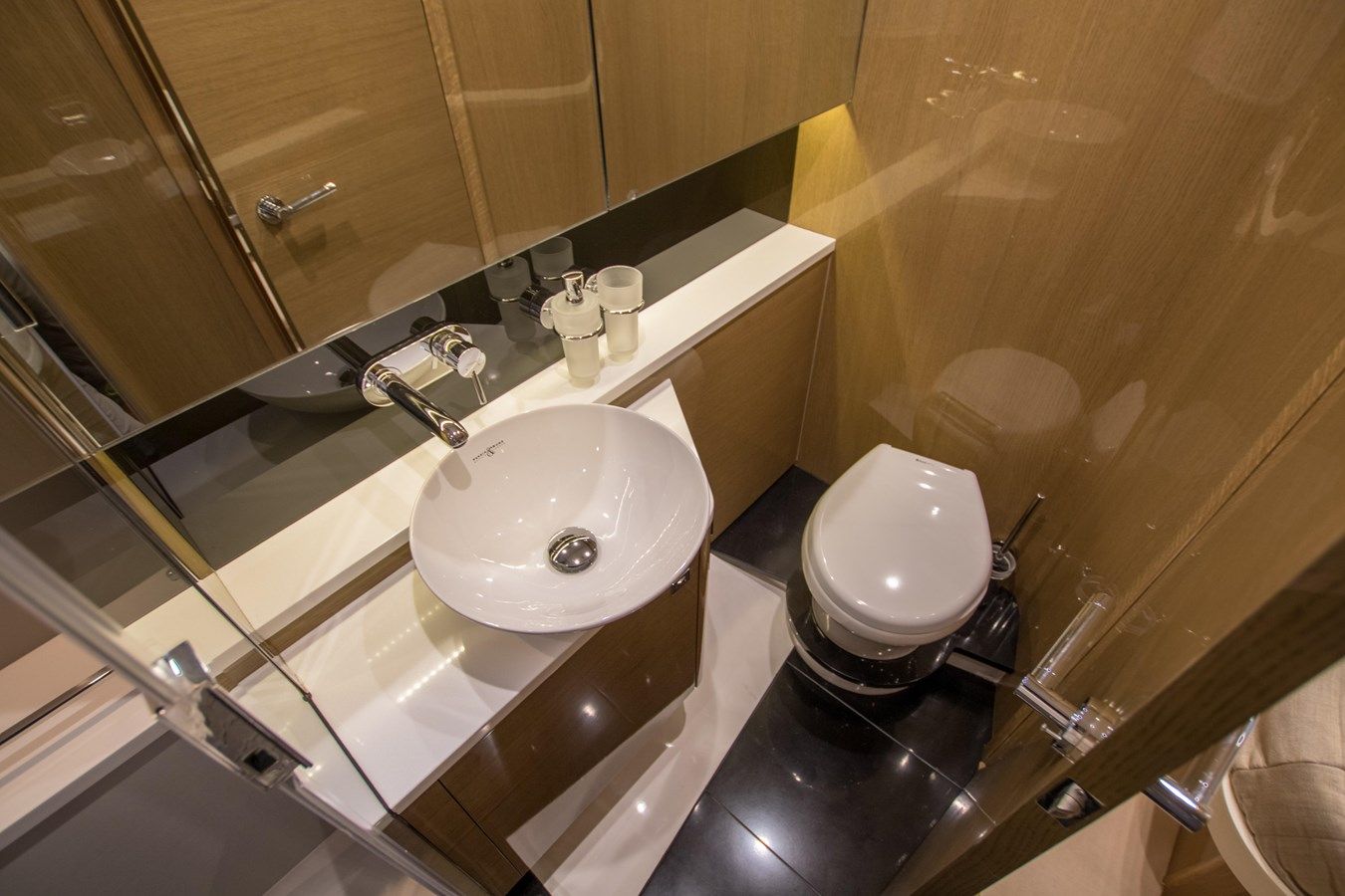 Лучшая цена на Princess V48 Open V48 Open