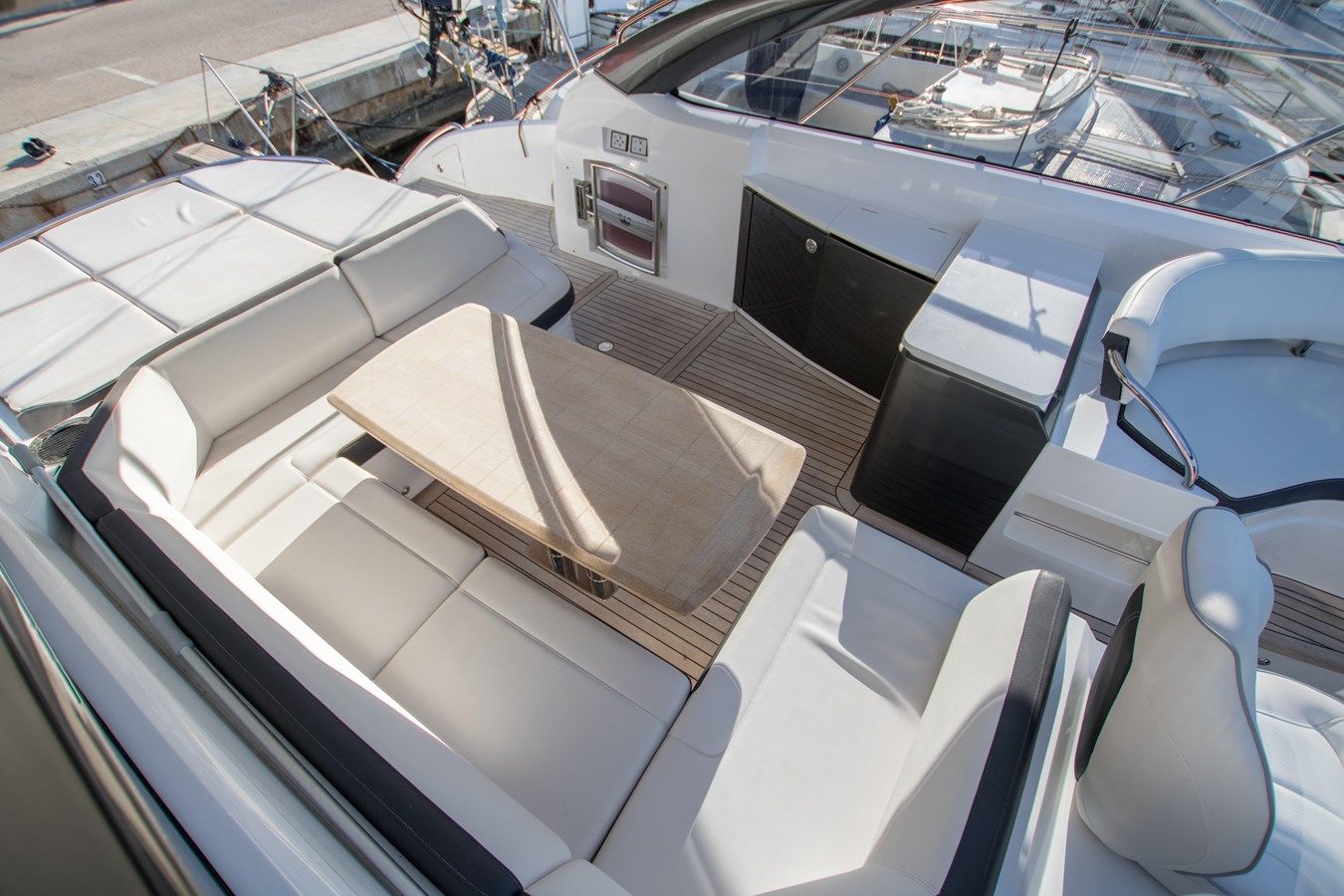 Купить яхту Princess V48 Open V48 Open в Shestakov Yacht Sales