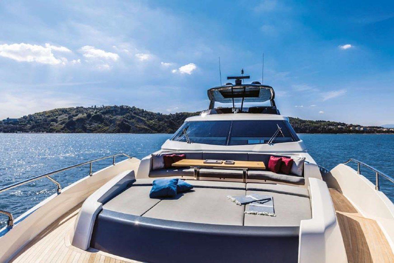 the best price on Ferretti Yachts 850