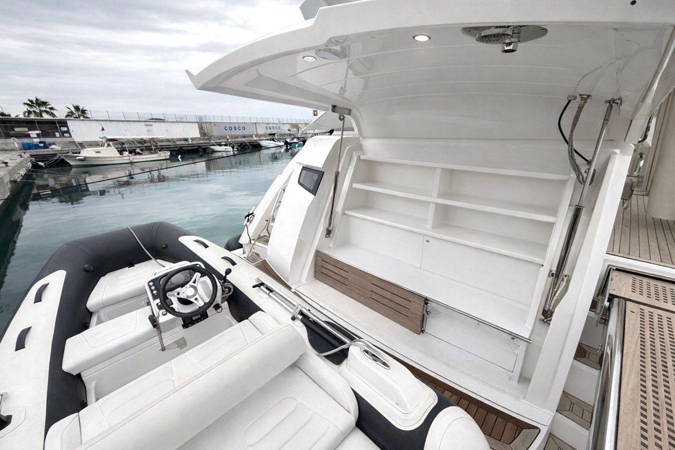 the best price on Sunseeker Manhattan 68