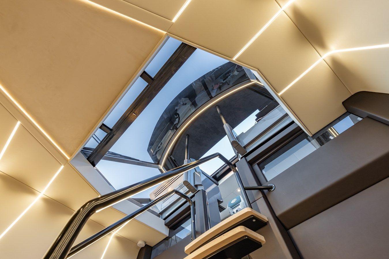 the best price on COOLR 61