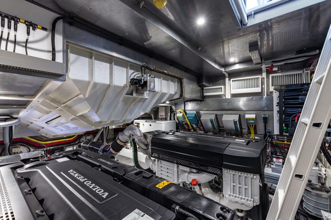 best yacht sales deals COOLR - STEELER YACHTS