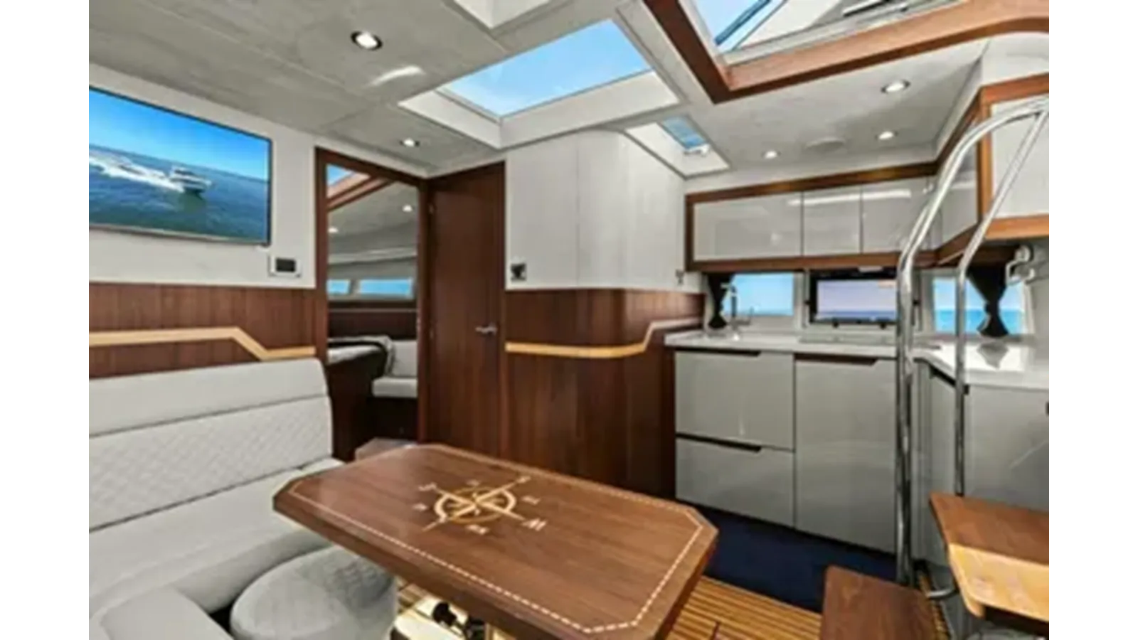 Купить яхту BOARD ROOM в Shestakov Yacht Sales