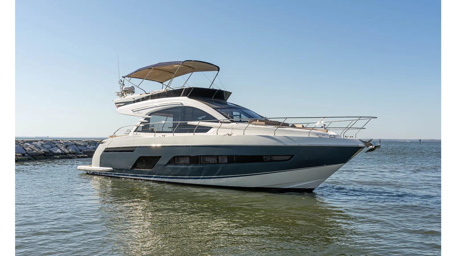 best yacht sales deals FOREVER RECESS - Fairline
