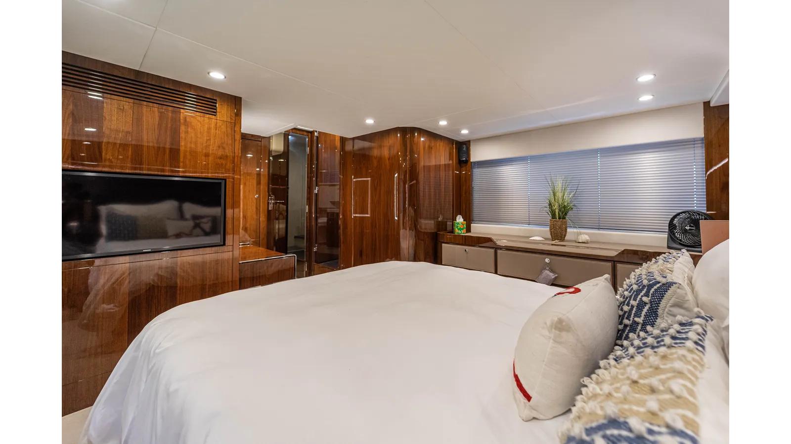 best yacht sales deals FOREVER RECESS - Fairline