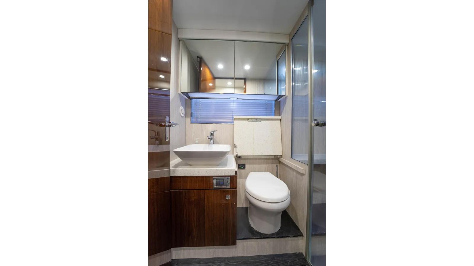 Buy a yacht FOREVER RECESS 53