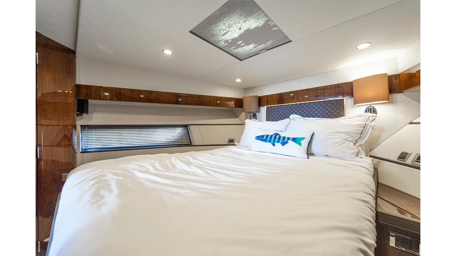 FOREVER RECESS - Fairline