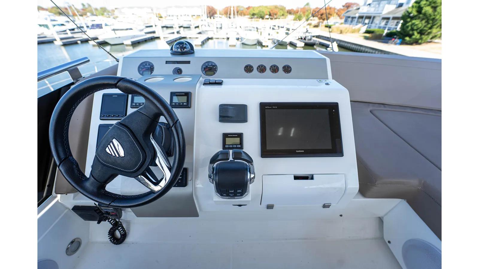 Buy a FOREVER RECESS Squadron 53 at Shestakov Yacht Sales