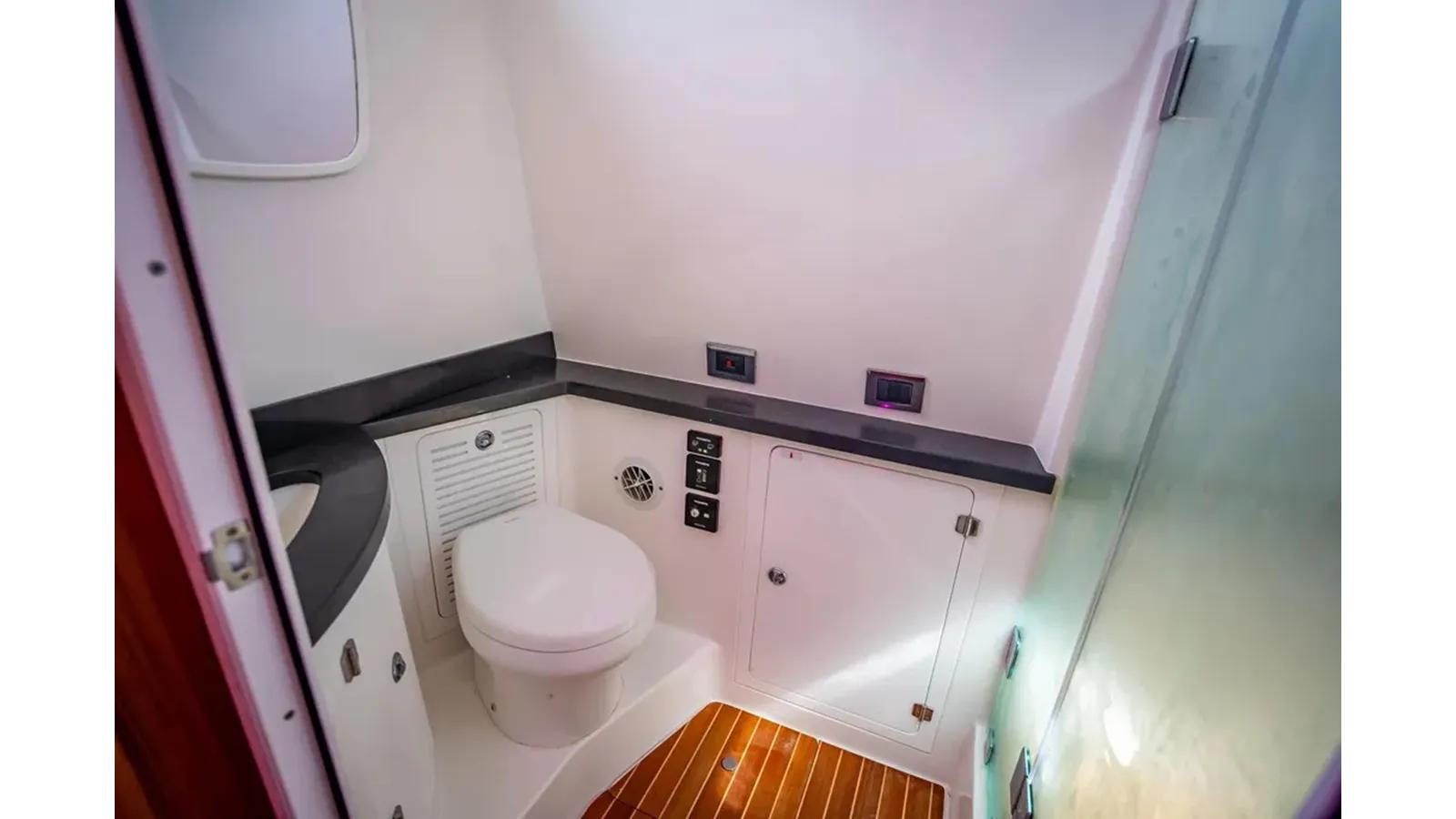 DREAM CHASER 2019 yacht sale