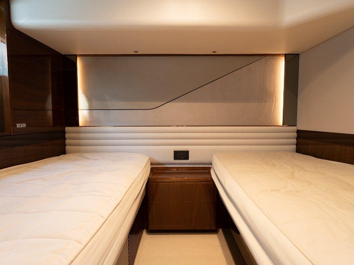 Buy a yacht Princess S78