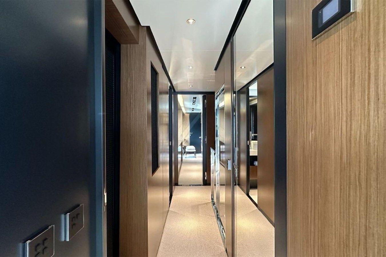 Buy a yacht Riva 102' - RIVA YACHT