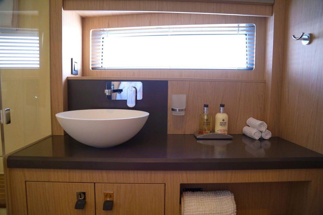 Buy a Beneteau Oceanis Yacht 62 2017 at Shestakov Yacht Sales