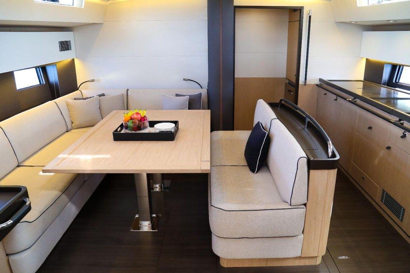 best yacht sales deals Beneteau Oceanis Yacht 62 62