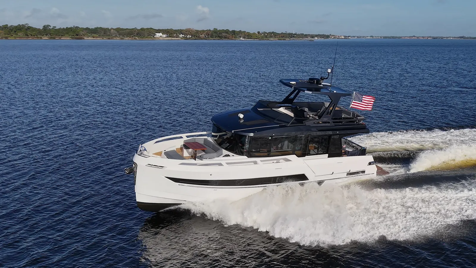 Стоимость яхты MONARCH 52 Fly