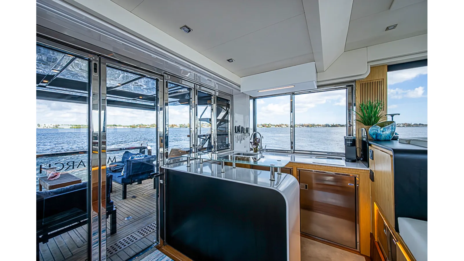 Купить MONARCH - OKEAN YACHTS