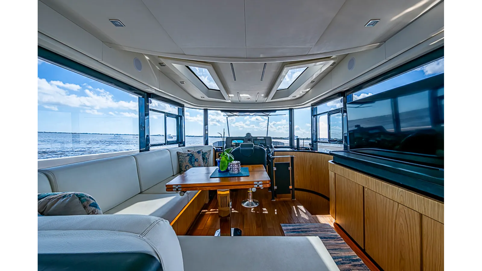 Лучшая цена на MONARCH - OKEAN YACHTS