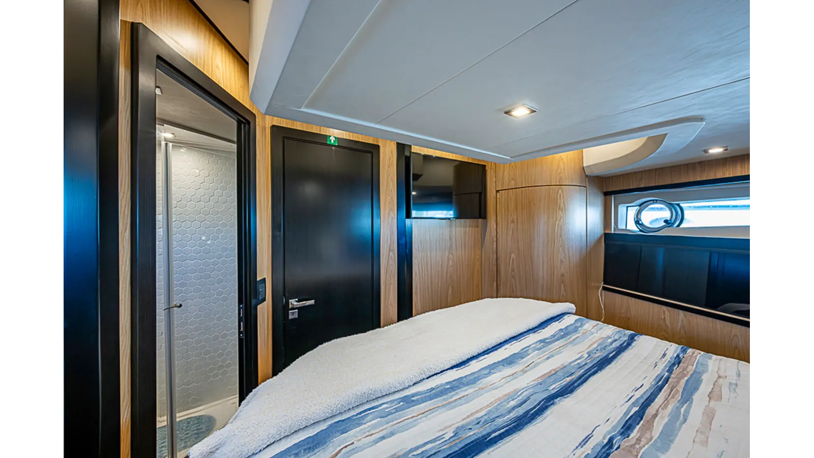 Купить яхту MONARCH 52 Fly в Shestakov Yacht Sales