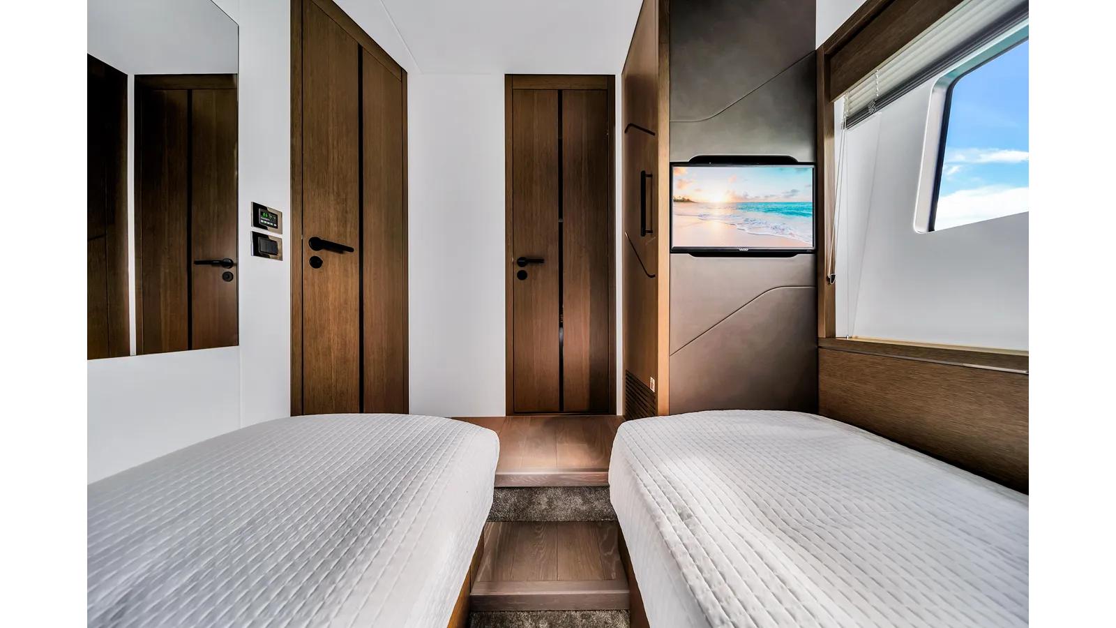 the best price on Below Deck - Sunseeker