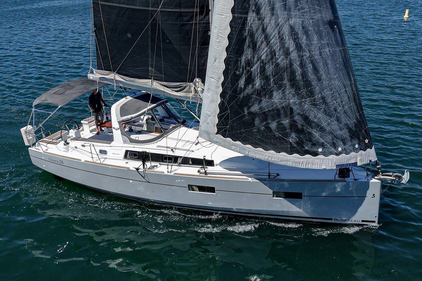 Buy a yacht NEW LATITUDE Oceanis