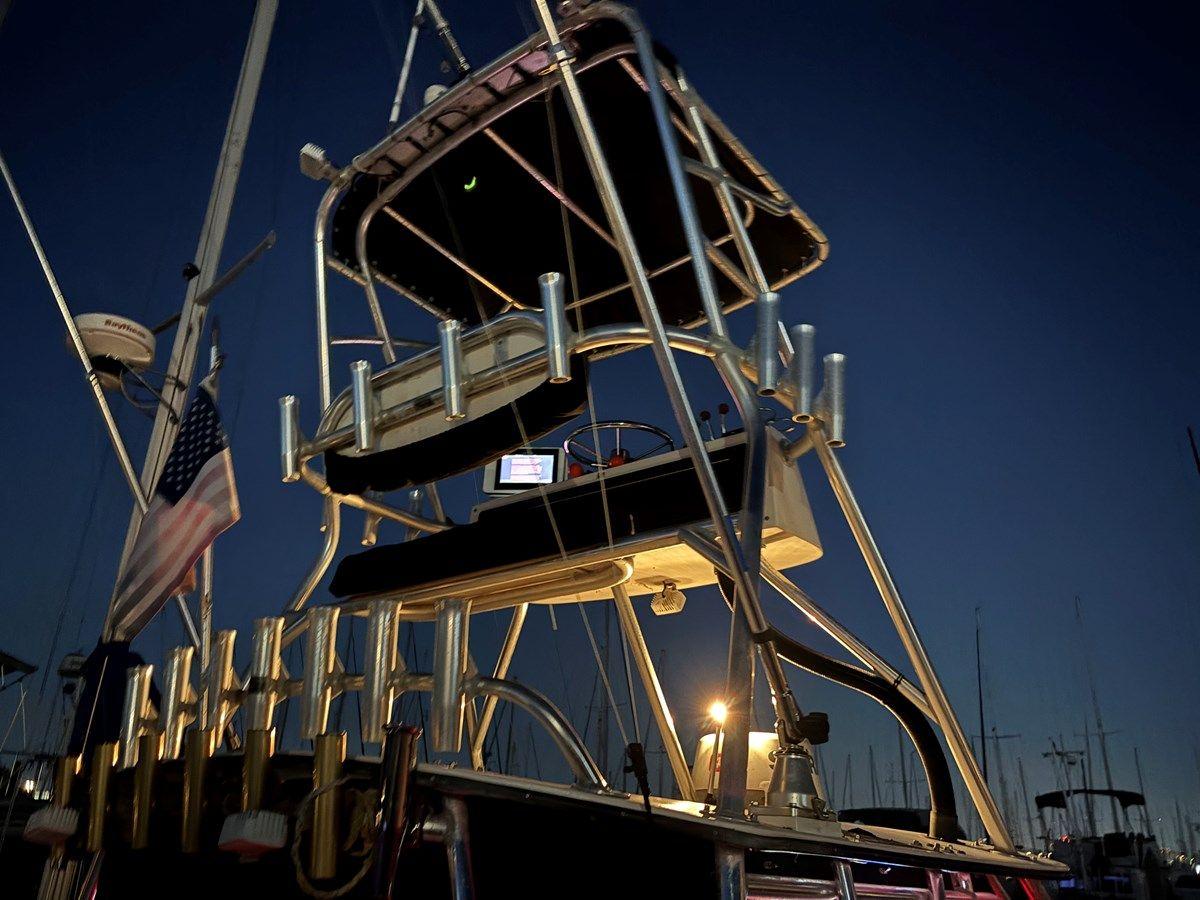 Loco Mocean 280 EXPRESS FISHERMAN WITH TOWER price