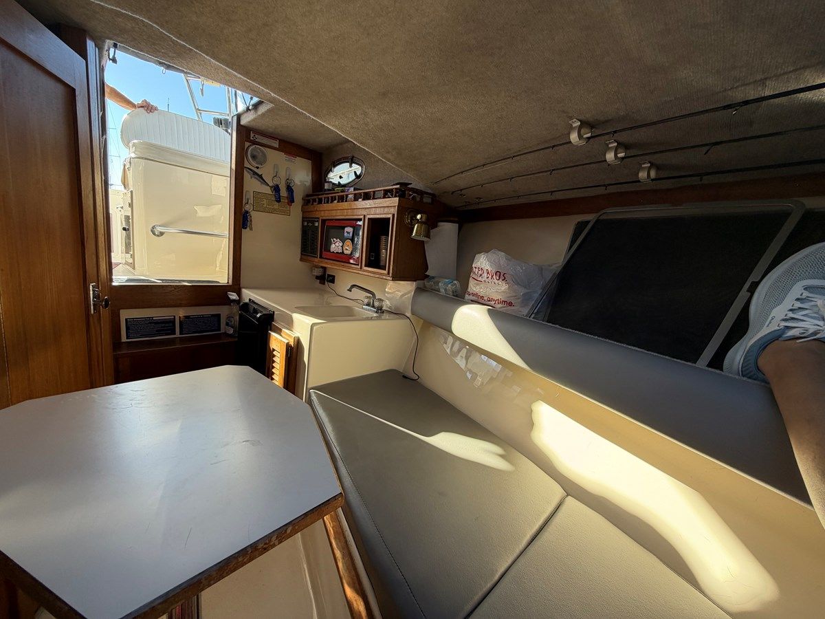 the best price on Loco Mocean 280 EXPRESS FISHERMAN WITH TOWER