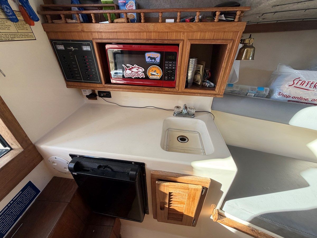 best yacht sales deals Loco Mocean 280 EXPRESS FISHERMAN WITH TOWER