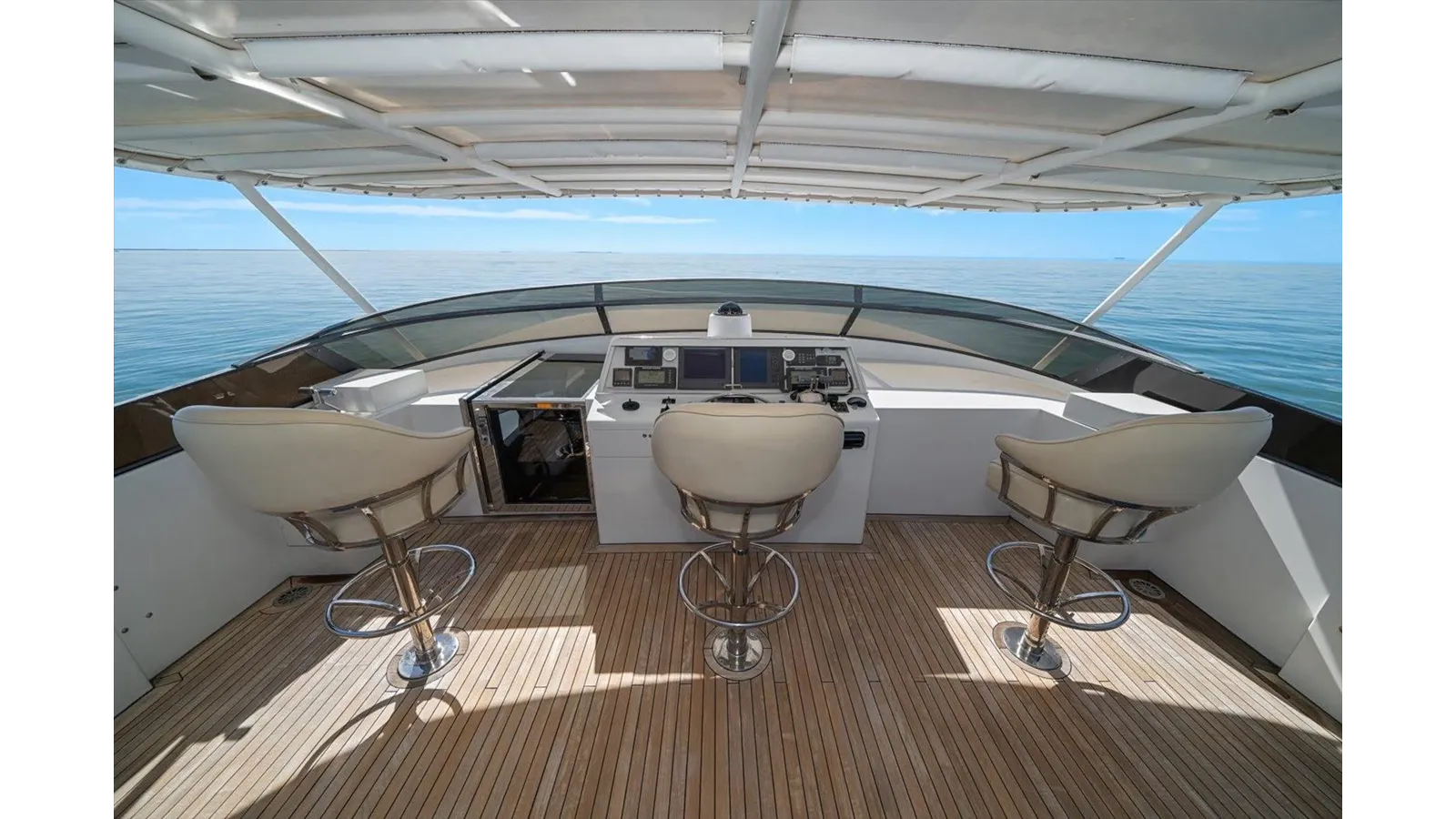 Think B.I.G 106 yacht sale