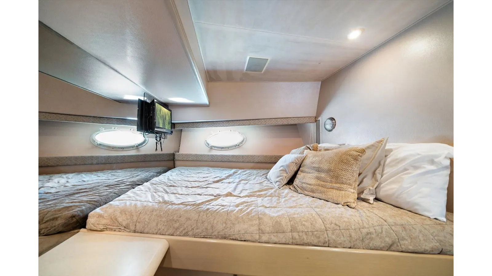 Think B.I.G 106 Raised Pilothouse price