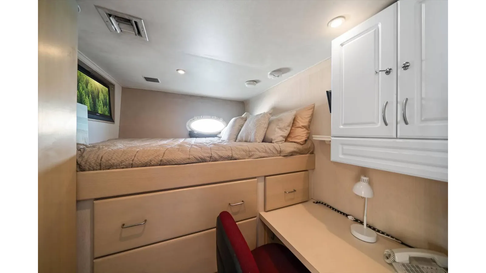 the best price on Think B.I.G 106