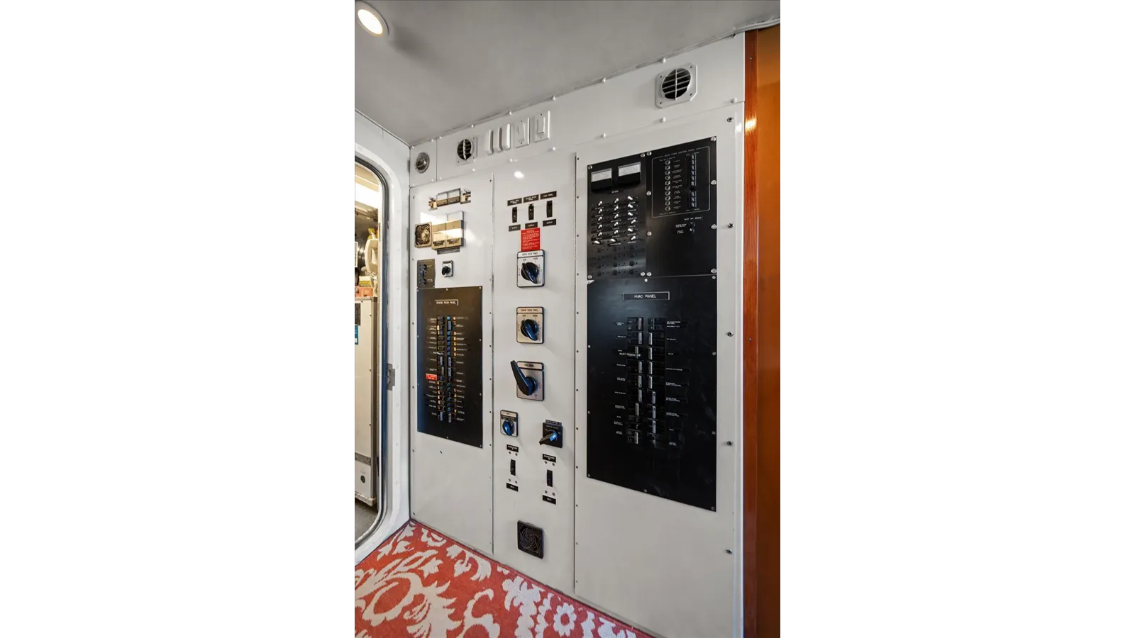 Think B.I.G - WESTPORT price