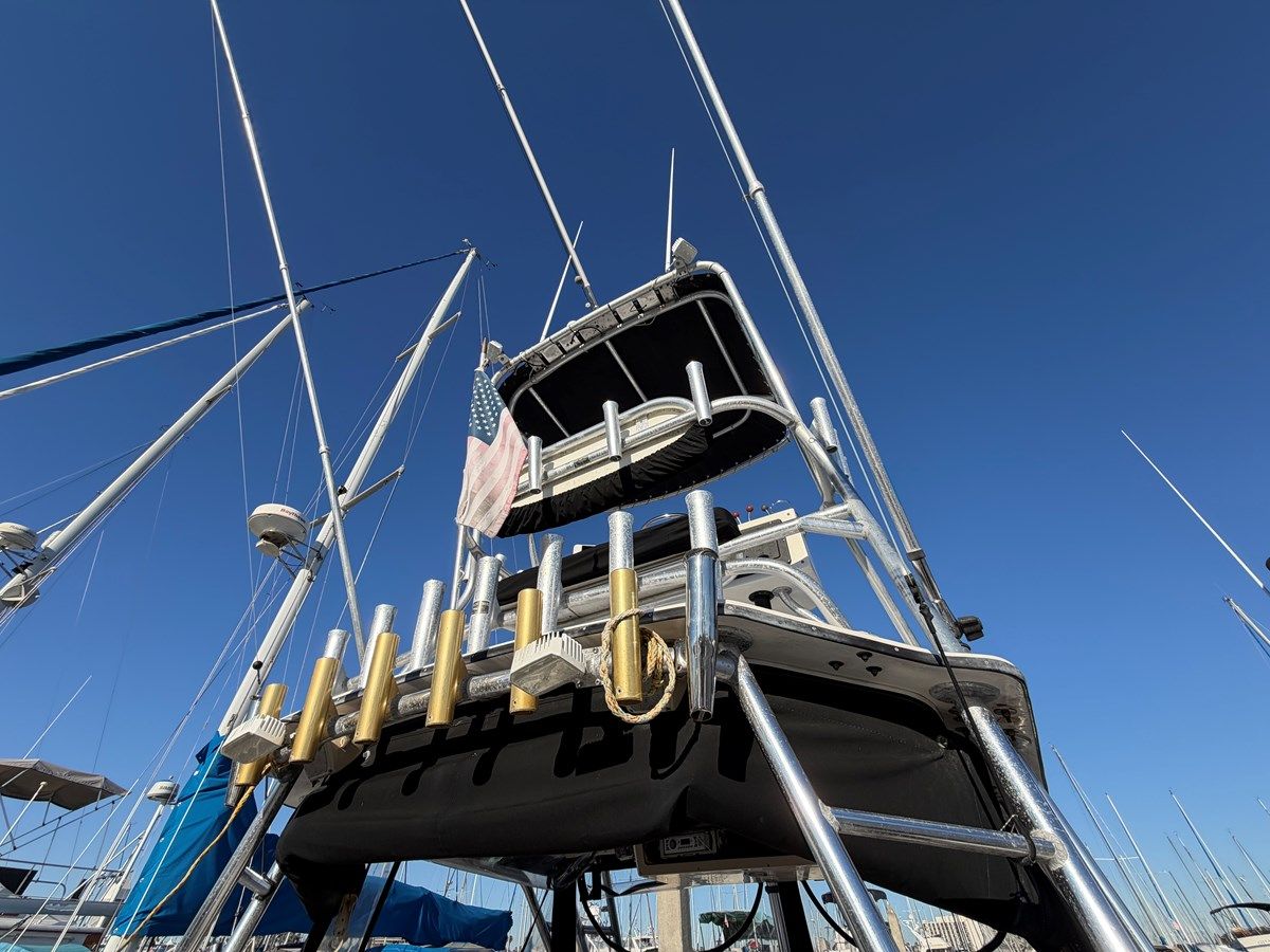 best yacht sales deals Loco Mocean 280 EXPRESS FISHERMAN WITH TOWER