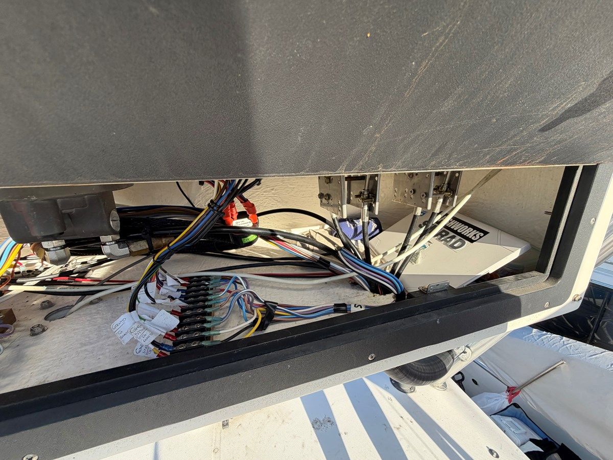 Loco Mocean 280 EXPRESS FISHERMAN WITH TOWER price