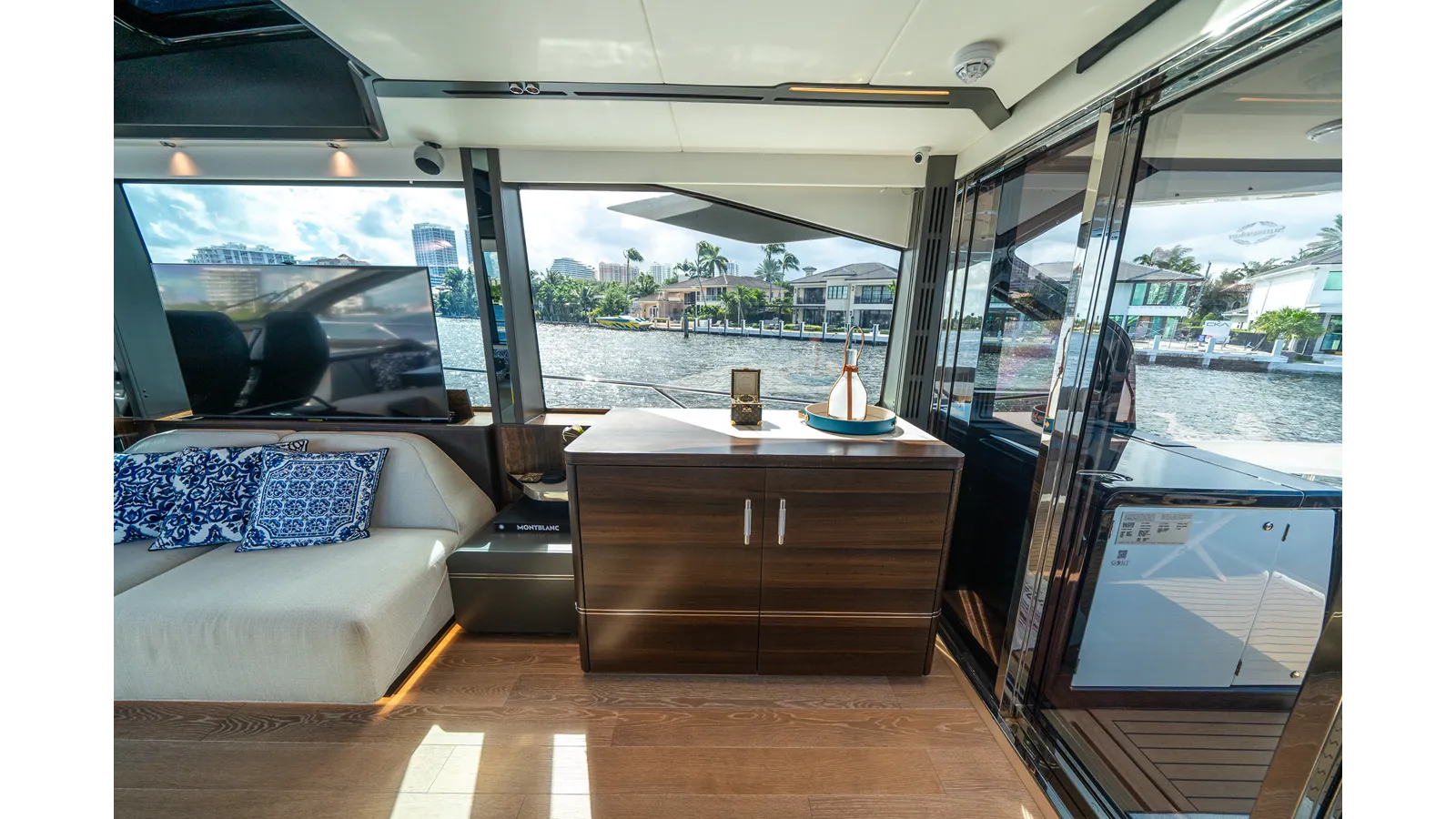 Продажа яхты LORENA