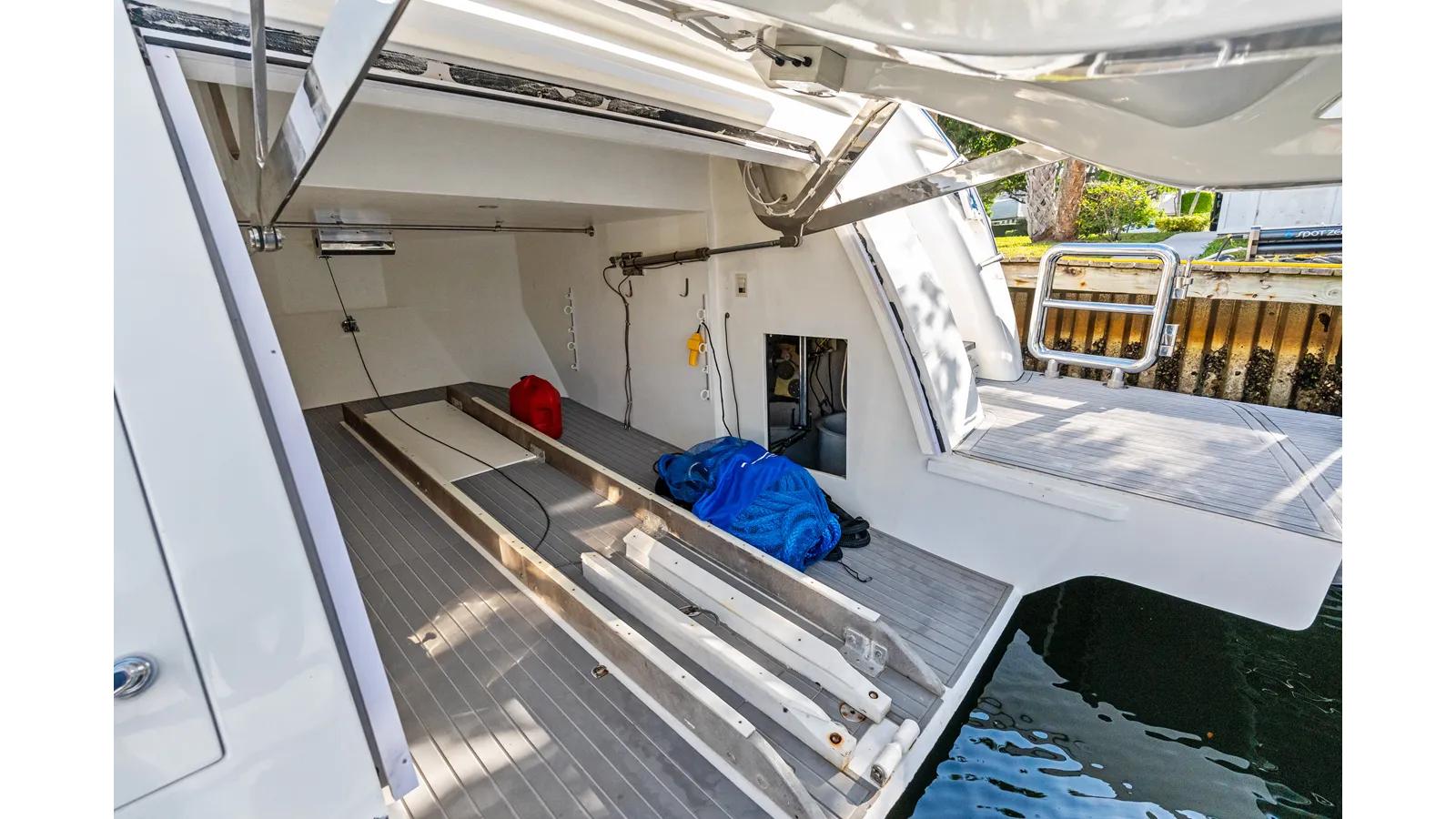 Купить яхту Aleniel 2005 в Shestakov Yacht Sales