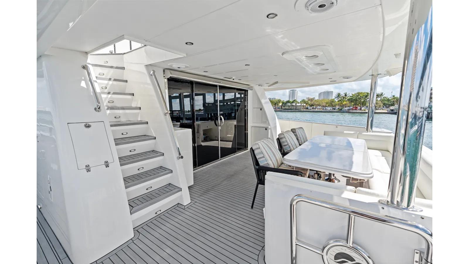 Продажа яхты Aleniel - Johnson