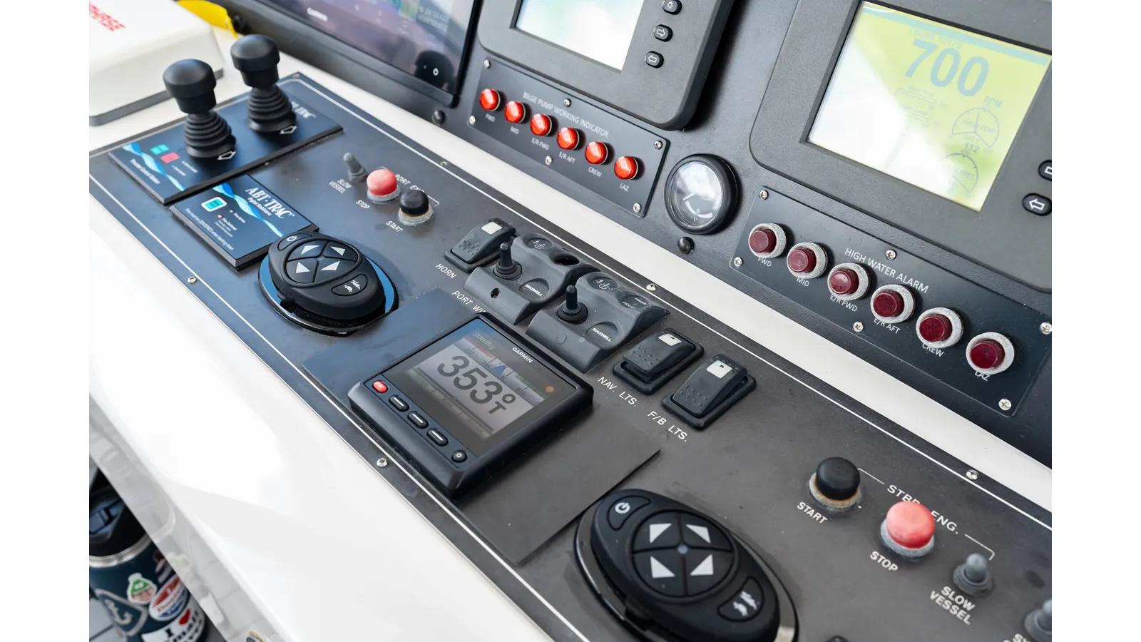 Стоимость яхты Aleniel 87' Motor Yacht